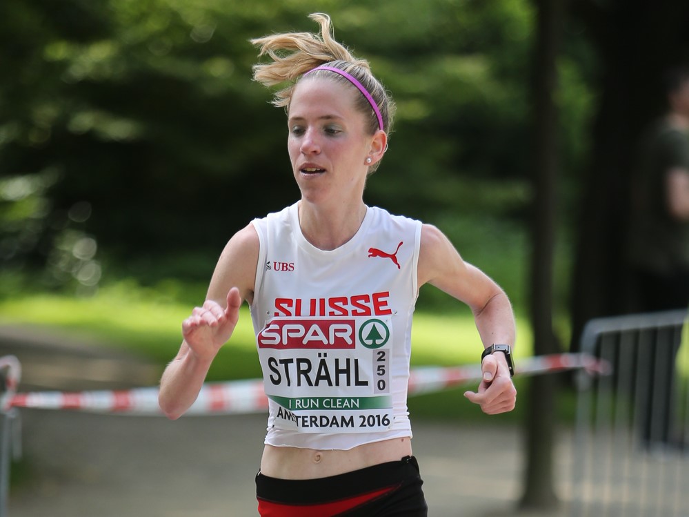 Martina Strähl im Halbmarathon an der EM 2016 in Amsterdam (Photo: athletix.ch)