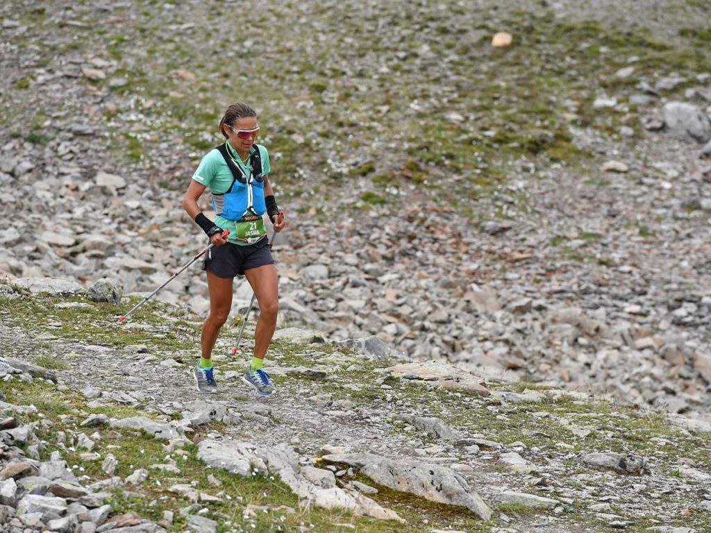 Jasmin Nunige auf dem Weg zu ihrem zweiten Rang beim Swissalpine Irontrail 2018 über 88 km