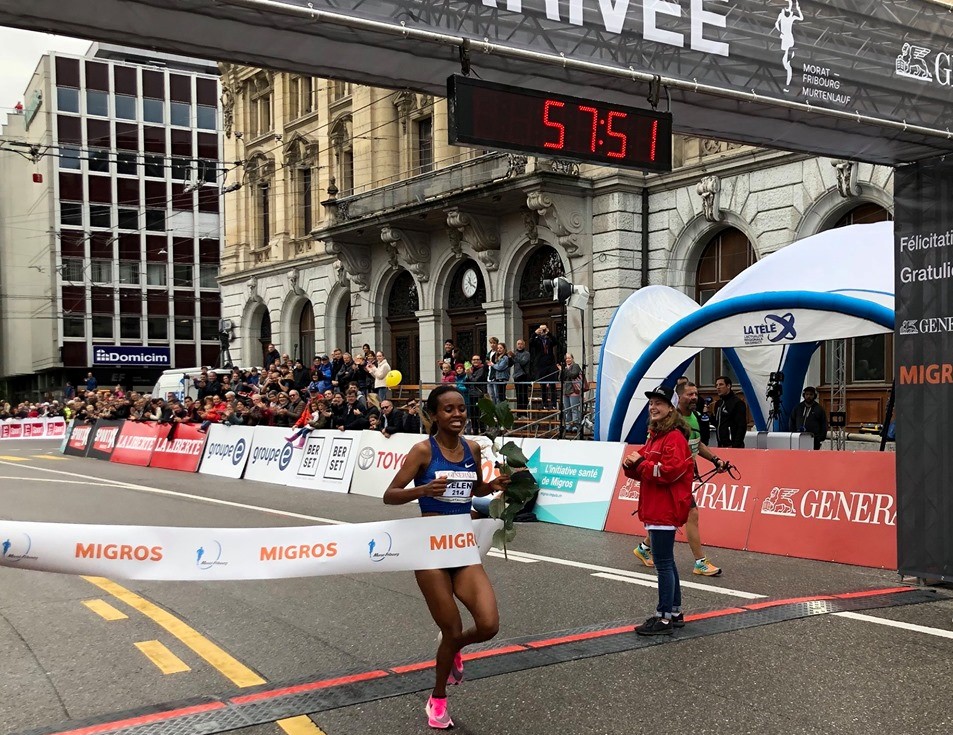 Helen Bekele (Photo: Facebook Murtenlauf) läuft am Murtenlauf mit Streckenrekord ins Ziel