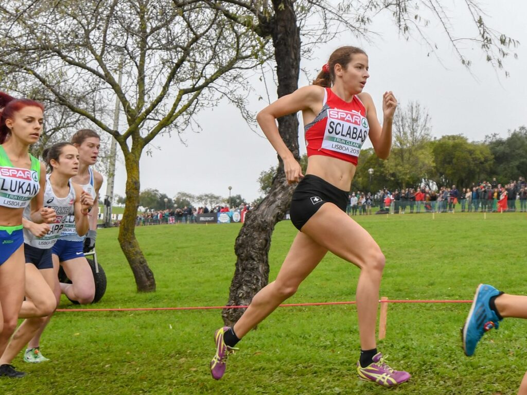 Delia Sclabas an der Cross-EM in Lissabon